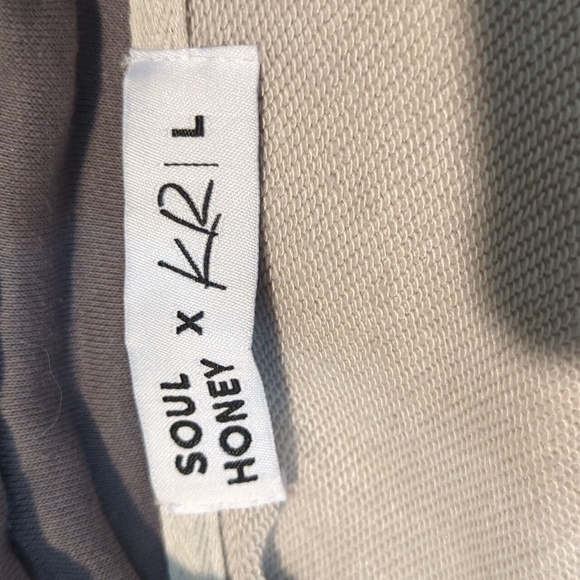 Soul Honey x KR Pullover Sweatshirt Know Mercy size Large missing drawstring - Picture 9 of 9